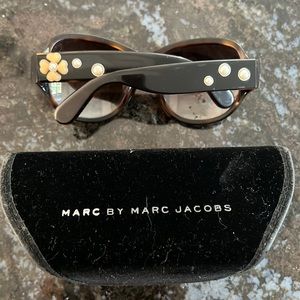 Marc by Marc Jacobs Oversized Sunglasses Brown Marble Pearl Embellished classy